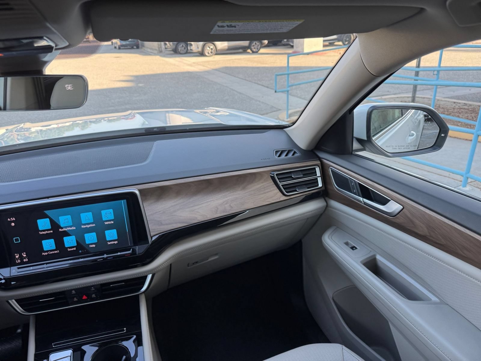 Used 2026 Volkswagen Atlas SE FWD image 38