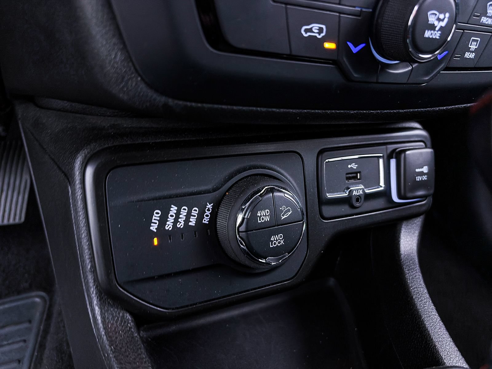Used 2023 Jeep Renegade Trailhawk AWD/4WD image 22