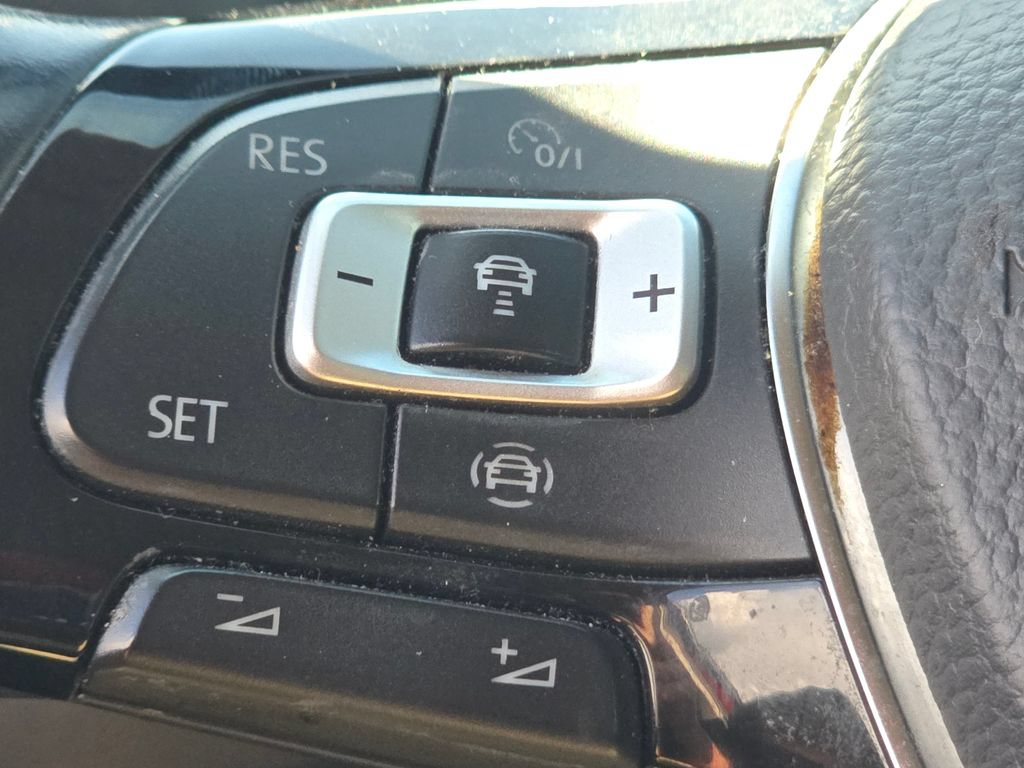 Used 2019 Volkswagen Atlas SE w/ Towing Package AWD/4WD image 31