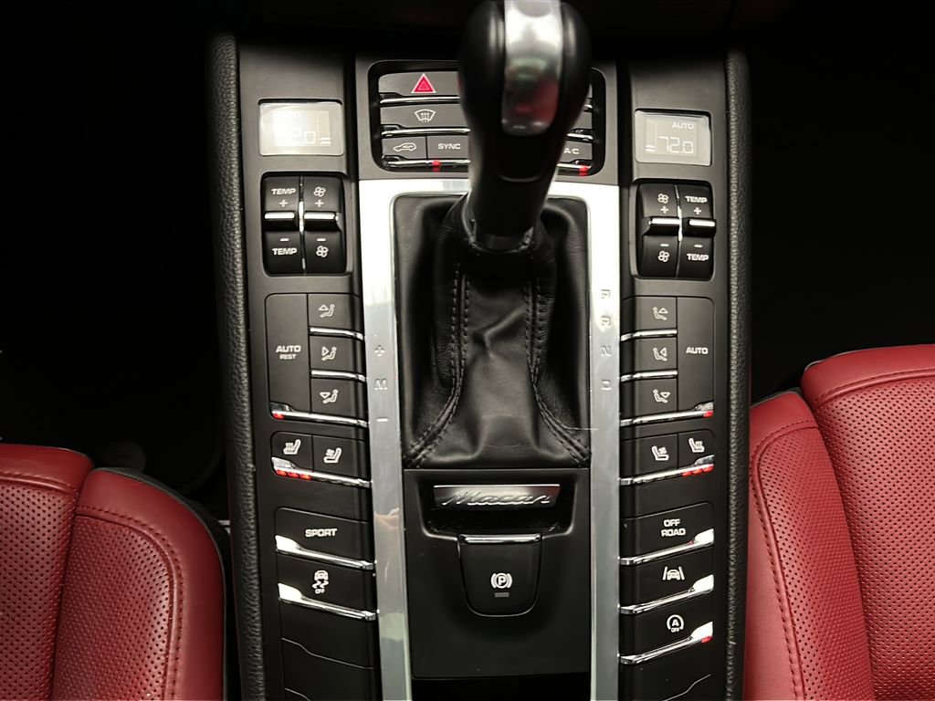 Used 2018 Porsche Macan S image 29
