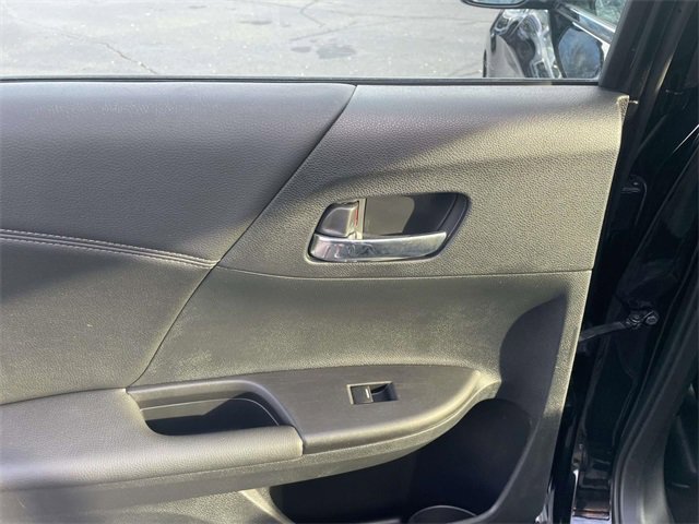 Used 2016 Honda Accord EX-L image 25