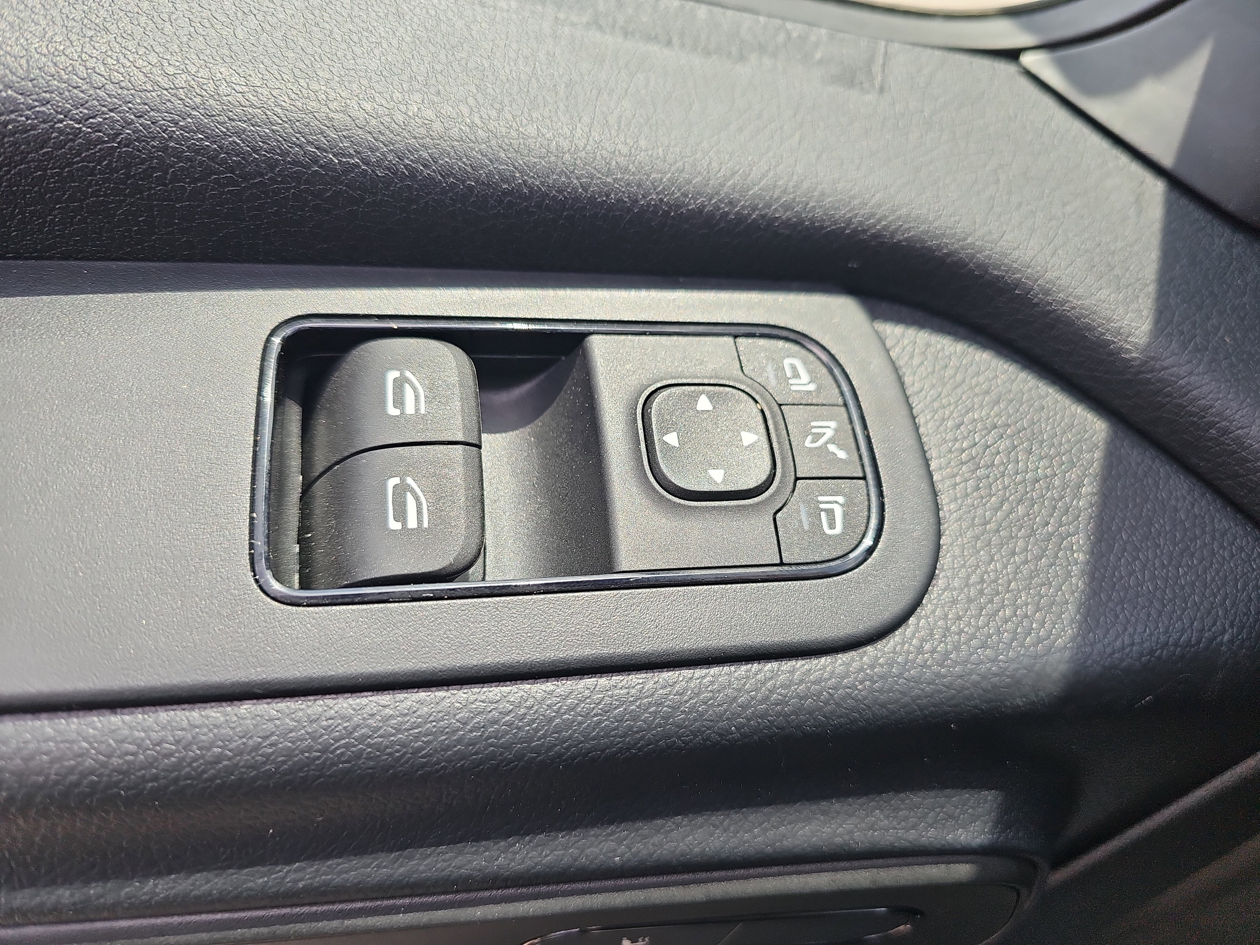 Used 2025 Mercedes-Benz Sprinter 2500 image 29