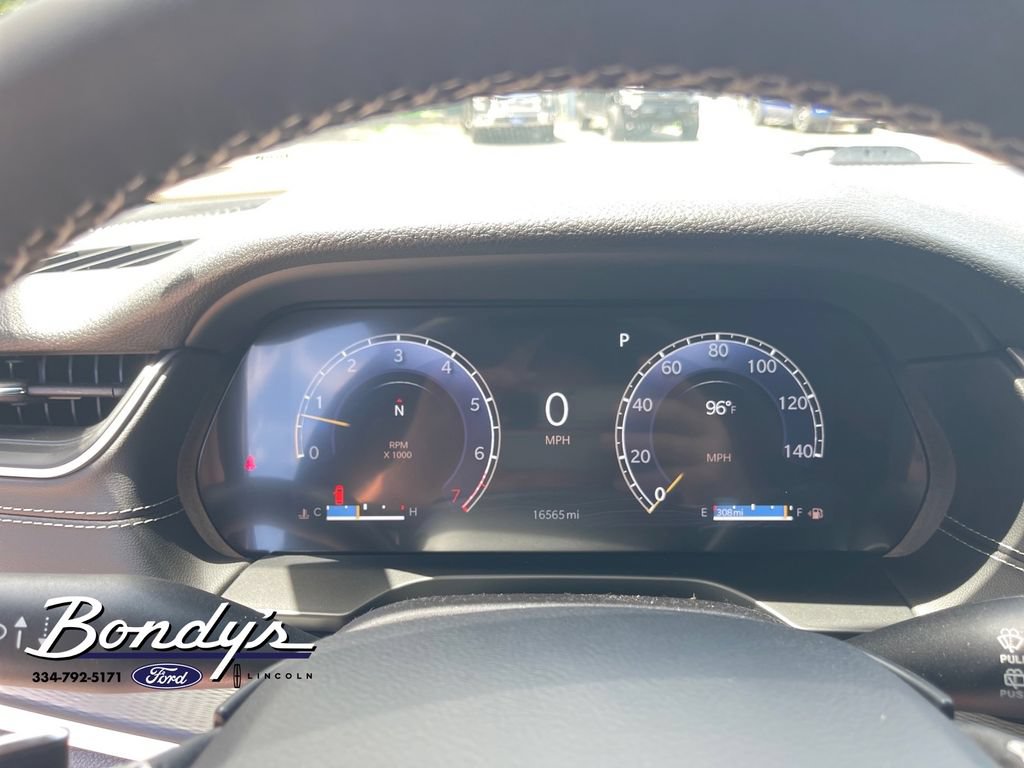 Used 2025 Jeep Grand Cherokee L Altitude AWD/4WD image 4