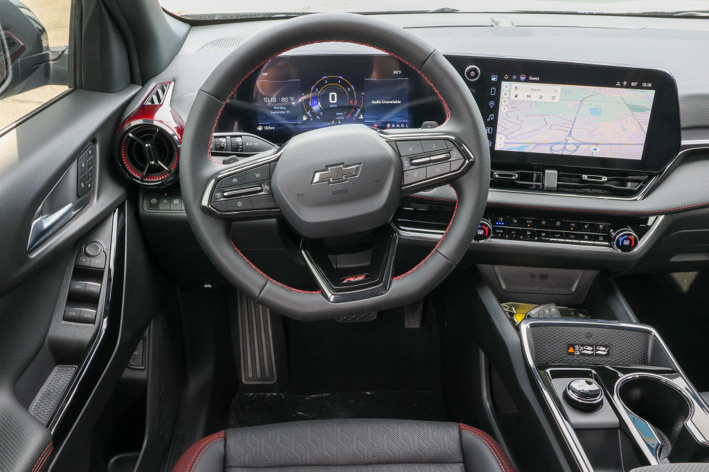 New 2027 Chevrolet Equinox RS w/ Convenience Package III FWD image 16