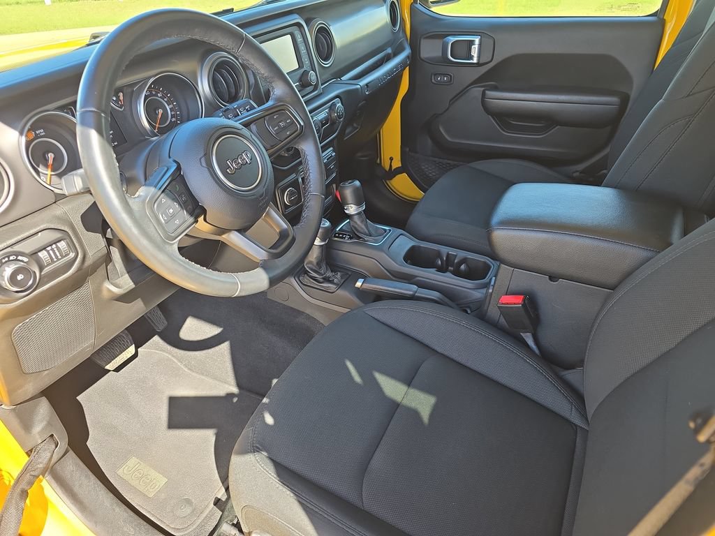 Used 2021 Jeep Wrangler Unlimited Sport AWD/4WD image 16