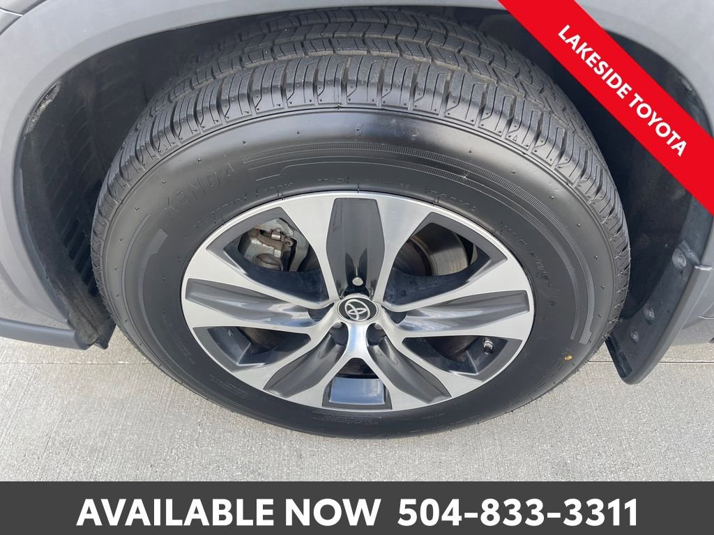 Used 2023 Toyota Highlander XLE image 13