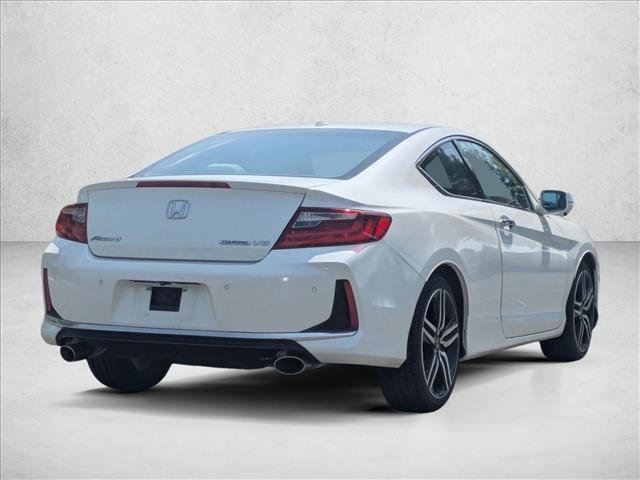 Used 2017 Honda Accord Touring image 5