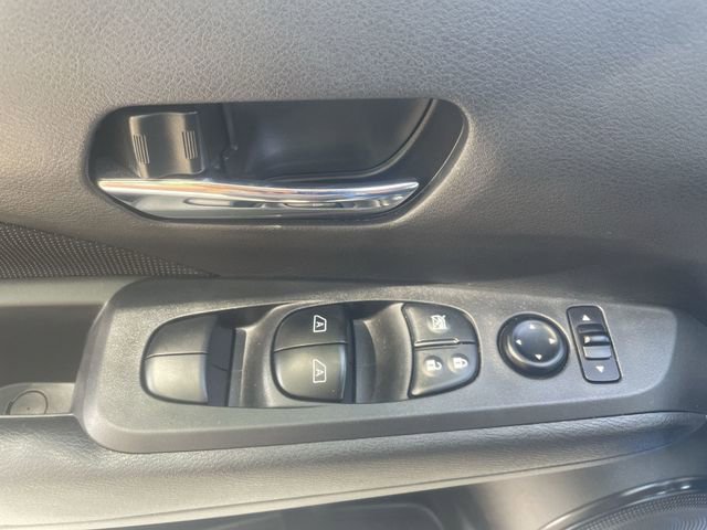 Used 2021 Nissan Kicks SV FWD image 20