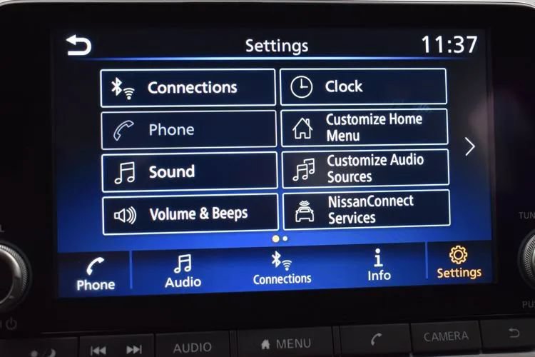 Used 2025 Nissan Sentra SV FWD image 29