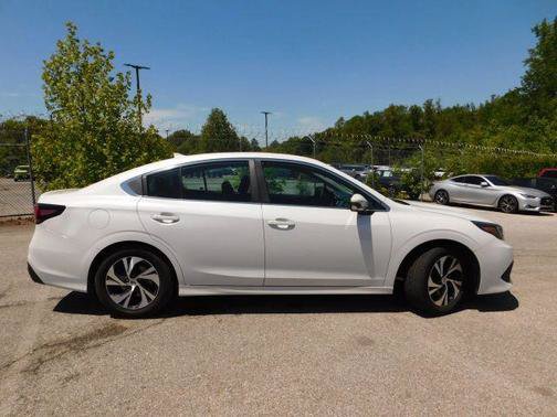 Used 2022 Subaru Legacy Premium AWD/4WD image 4