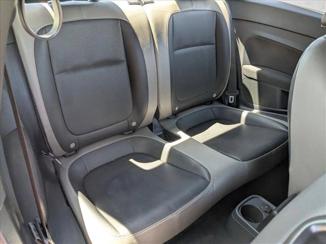 Used 2015 Volkswagen Beetle 1.8T FWD image 18
