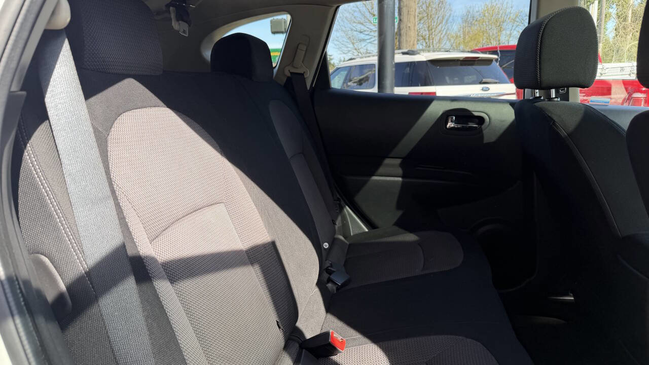 Used 2008 Nissan Rogue SL w/ Premium Pkg image 22