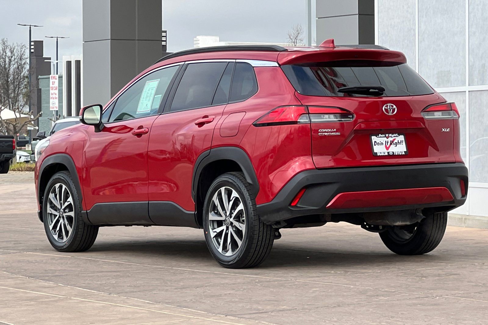 Certified 2023 Toyota Corolla Cross XLE image 7