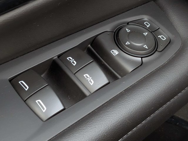 Used 2025 Chevrolet Suburban LT AWD/4WD image 24