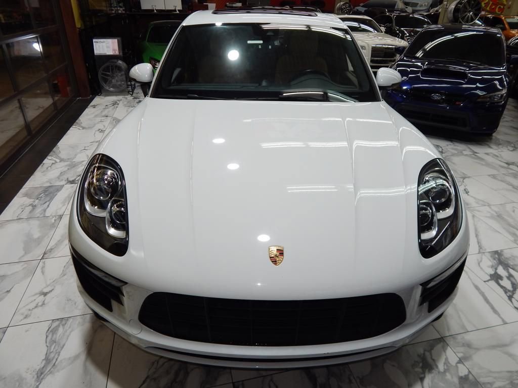 Used 2018 Porsche Macan AWD/4WD image 3