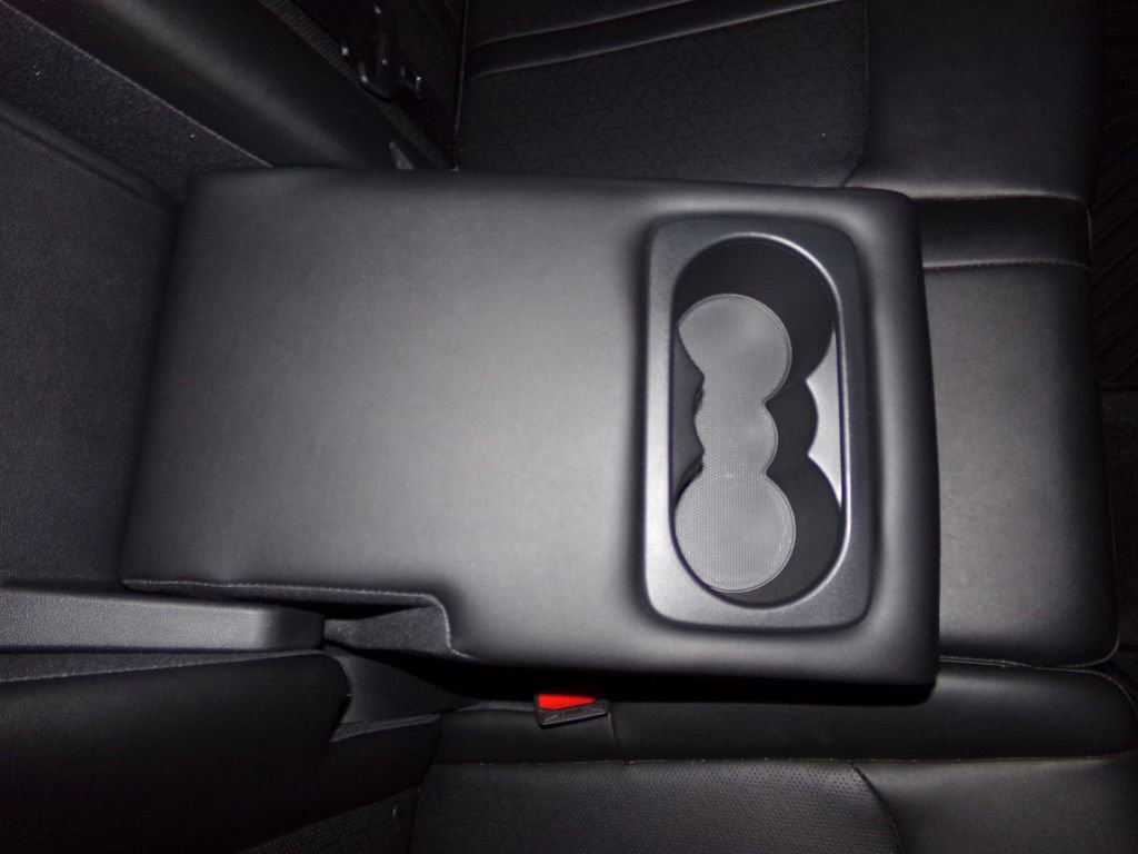 Used 2023 Kia Sorento S w/ Panoramic Sunroof Package image 11