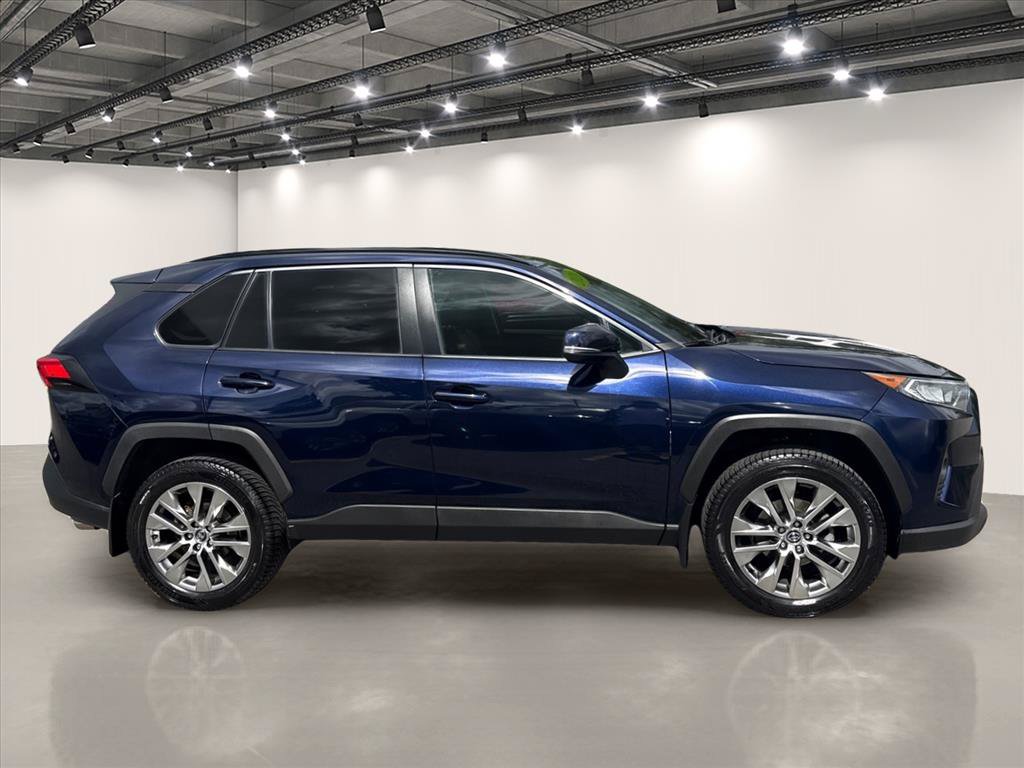 Used 2020 Toyota RAV4 XLE Premium AWD/4WD image 8