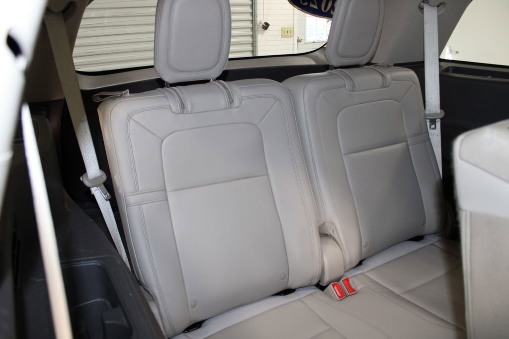 Used 2023 Lincoln Aviator Reserve w/ Equipment Group 201A AWD/4WD image 35