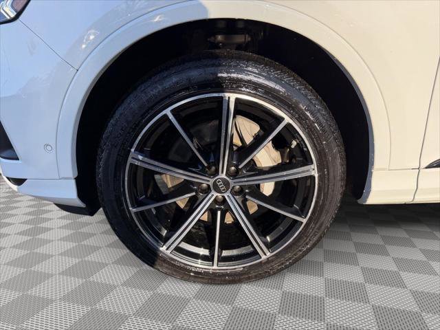 Used 2023 Audi Q7 3.0T Premium Plus w/ Premium Plus Package AWD/4WD image 7