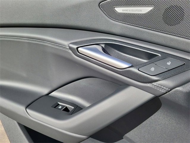 New 2025 Audi Q6 e-tron Premium Plus image 15