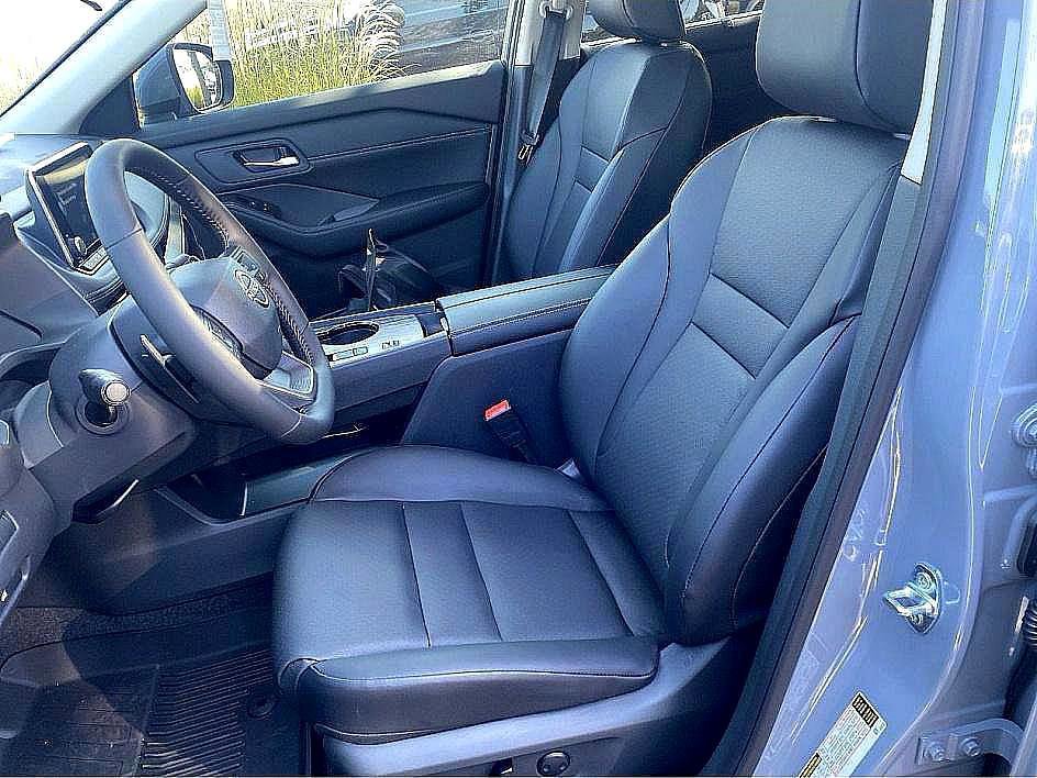 New 2026 Nissan Rogue SV image 14