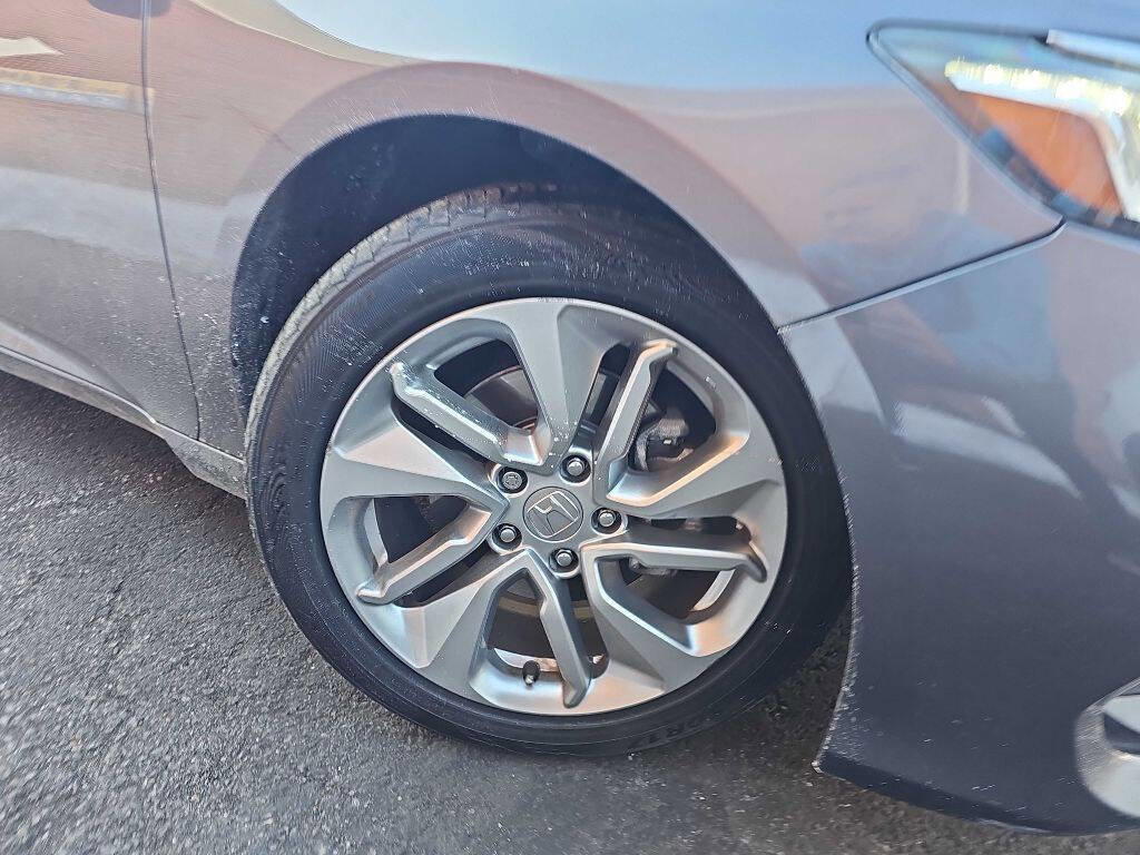 Used 2018 Honda Accord LX image 8