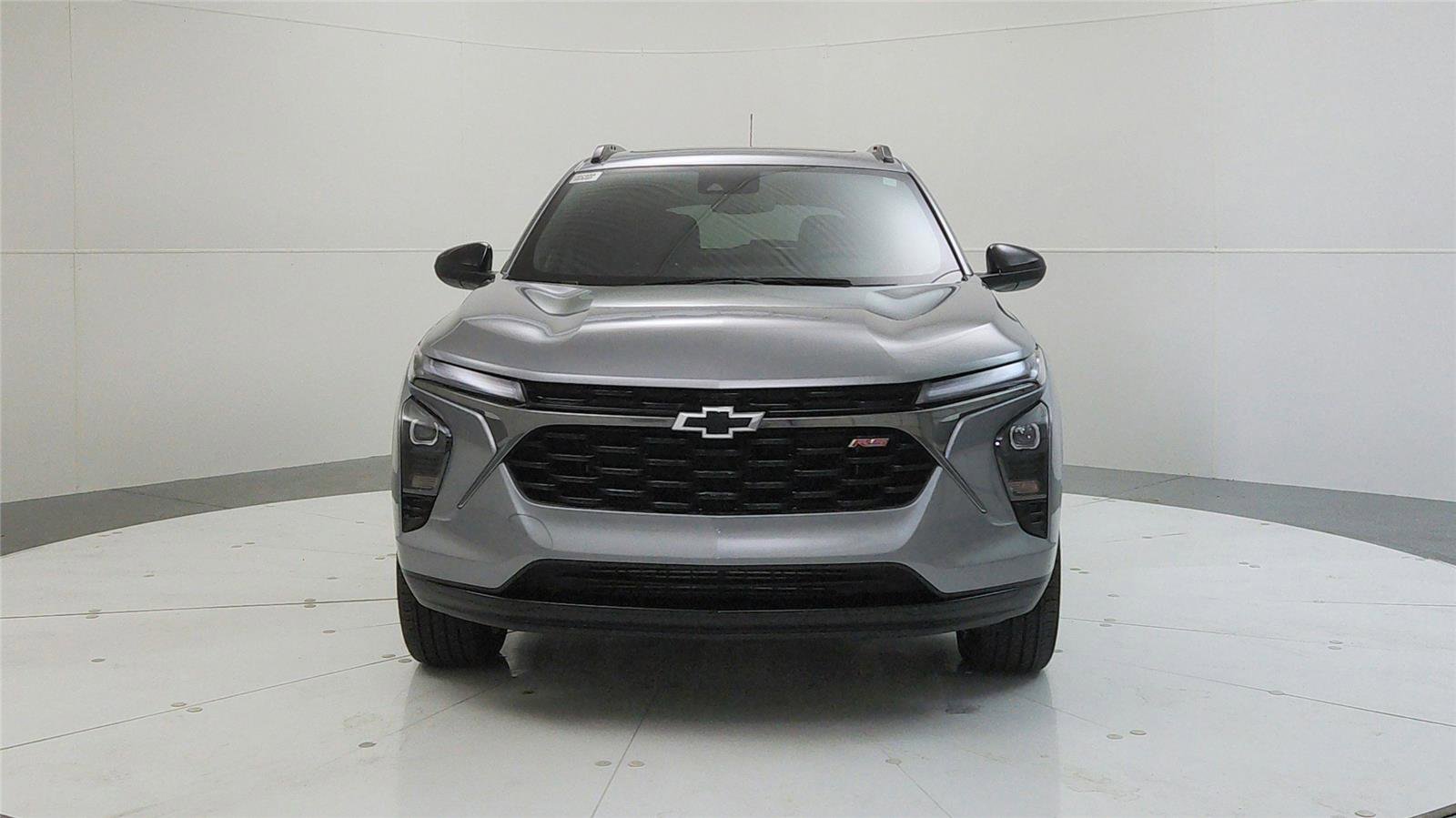 Used 2025 Chevrolet Trax RS w/ Sunroof Package image 2