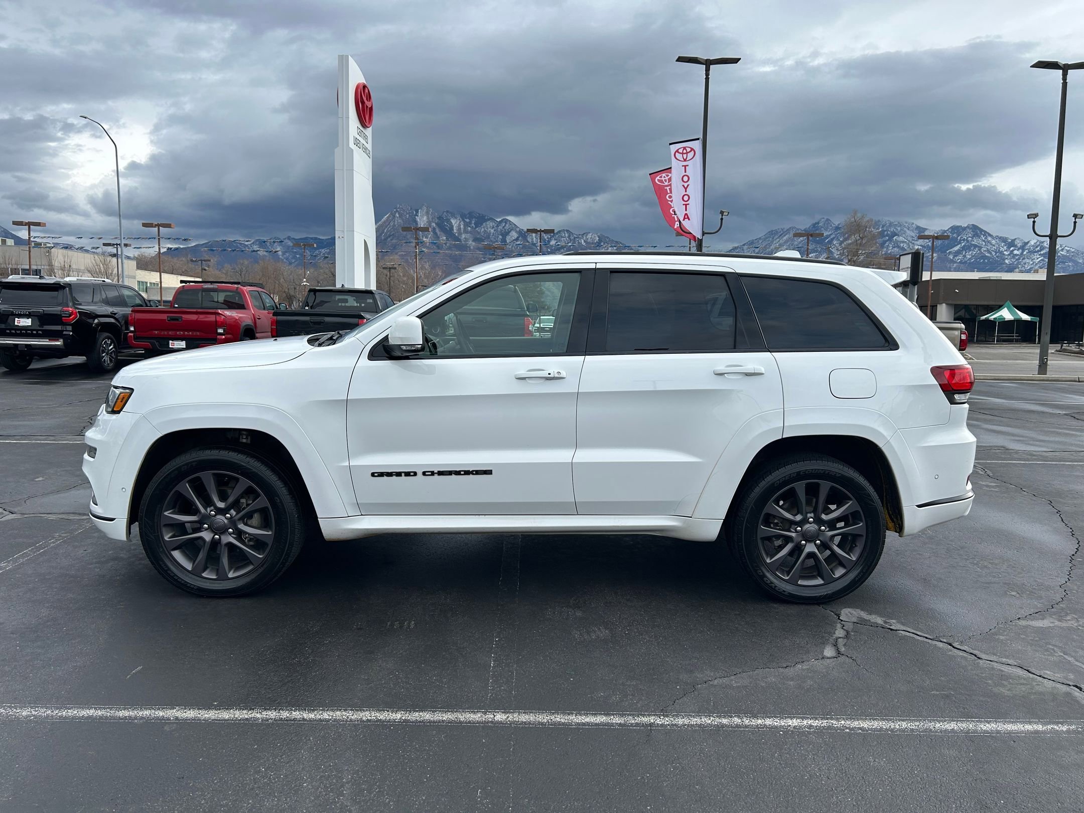 Used 2018 Jeep Grand Cherokee High Altitude image 2