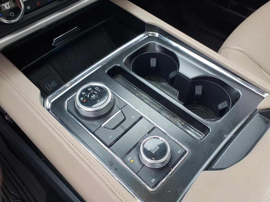 Used 2022 Ford Expedition XLT image 15