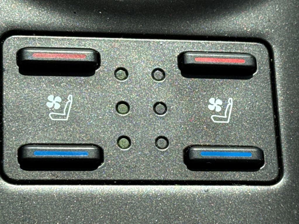 Used 2024 Toyota Camry XSE w/ Navigation Package image 28