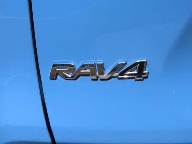 Used 2022 Toyota RAV4 SE w/ Convenience Package AWD/4WD image 7