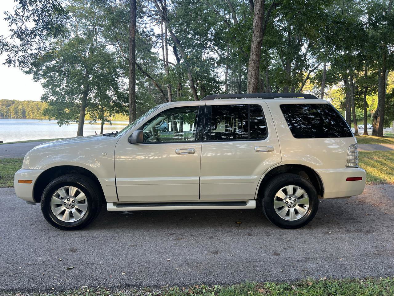 Used 2006 Mercury Mountaineer Convenience