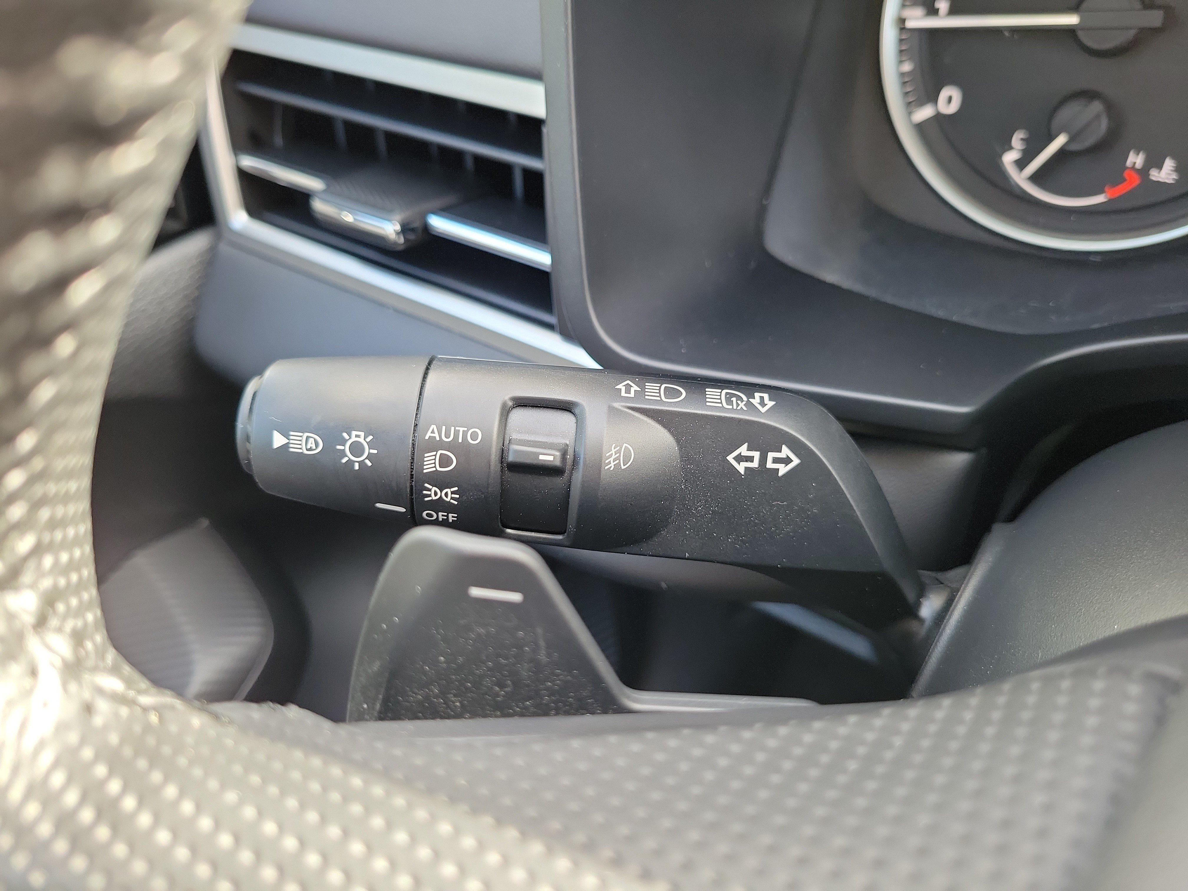 Used 2023 Mitsubishi Outlander SE AWD/4WD image 26