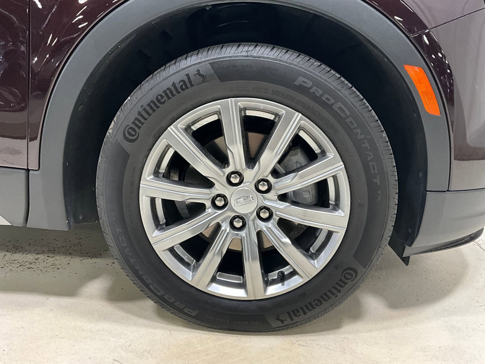 Used 2021 Cadillac XT4 Premium Luxury AWD/4WD image 9