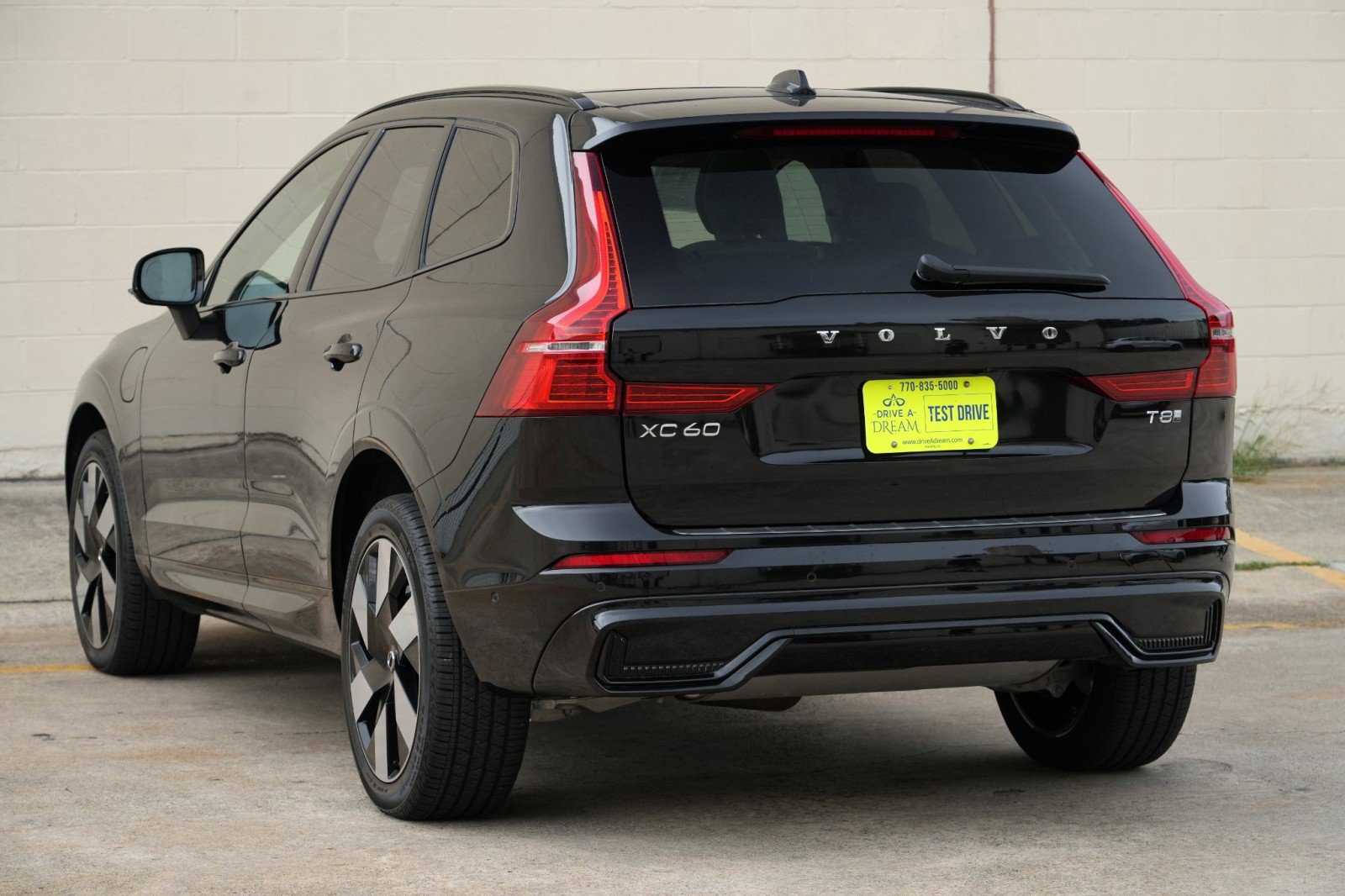 Used 2025 Volvo XC60 T8 Plus w/ Protection Package Premier AWD/4WD image 52