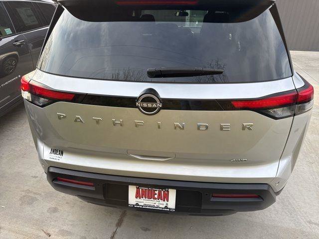 Used 2022 Nissan Pathfinder S image 8