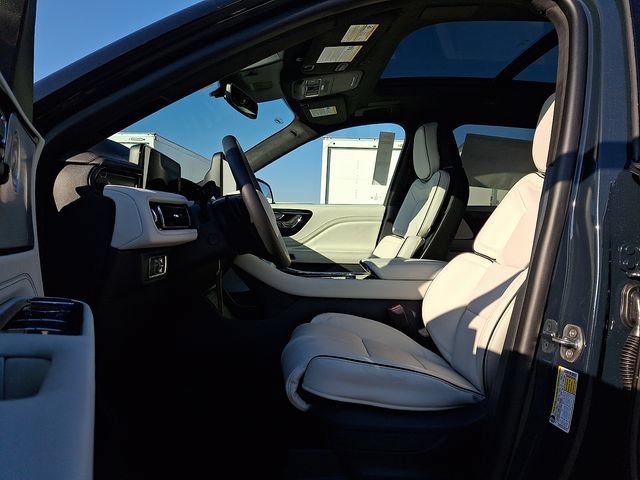 New 2026 Lincoln Aviator Black Label w/ Dynamic Handling Package AWD/4WD image 6