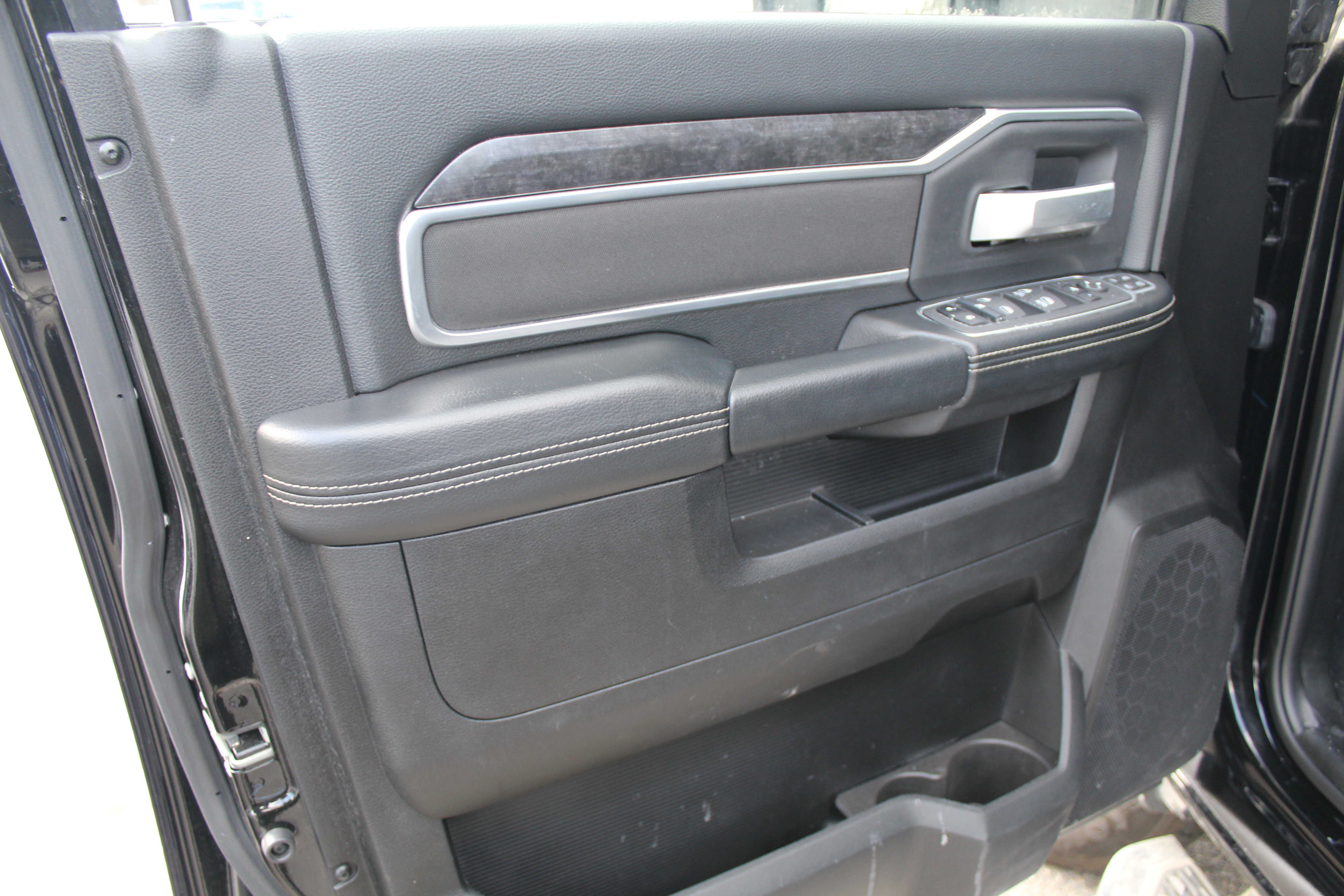 Certified 2024 RAM 2500 Big Horn w/ Bed Utility Group image 9