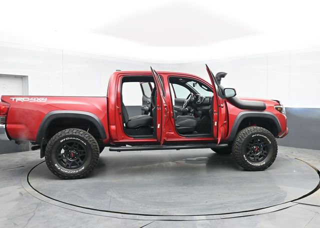 Used 2017 Toyota Tacoma TRD Off-Road w/ Tow Package (A/T) image 52