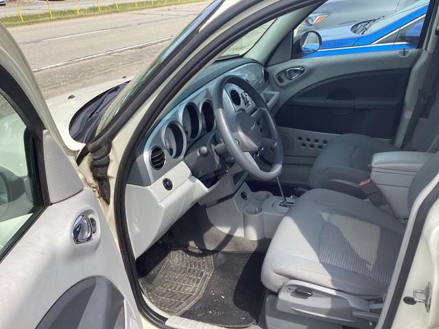 Used 2008 Chrysler PT Cruiser Touring FWD image 10