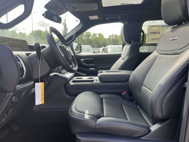 New 2027 Ford Expedition Platinum w/ Stealth Performance Package AWD/4WD image 14