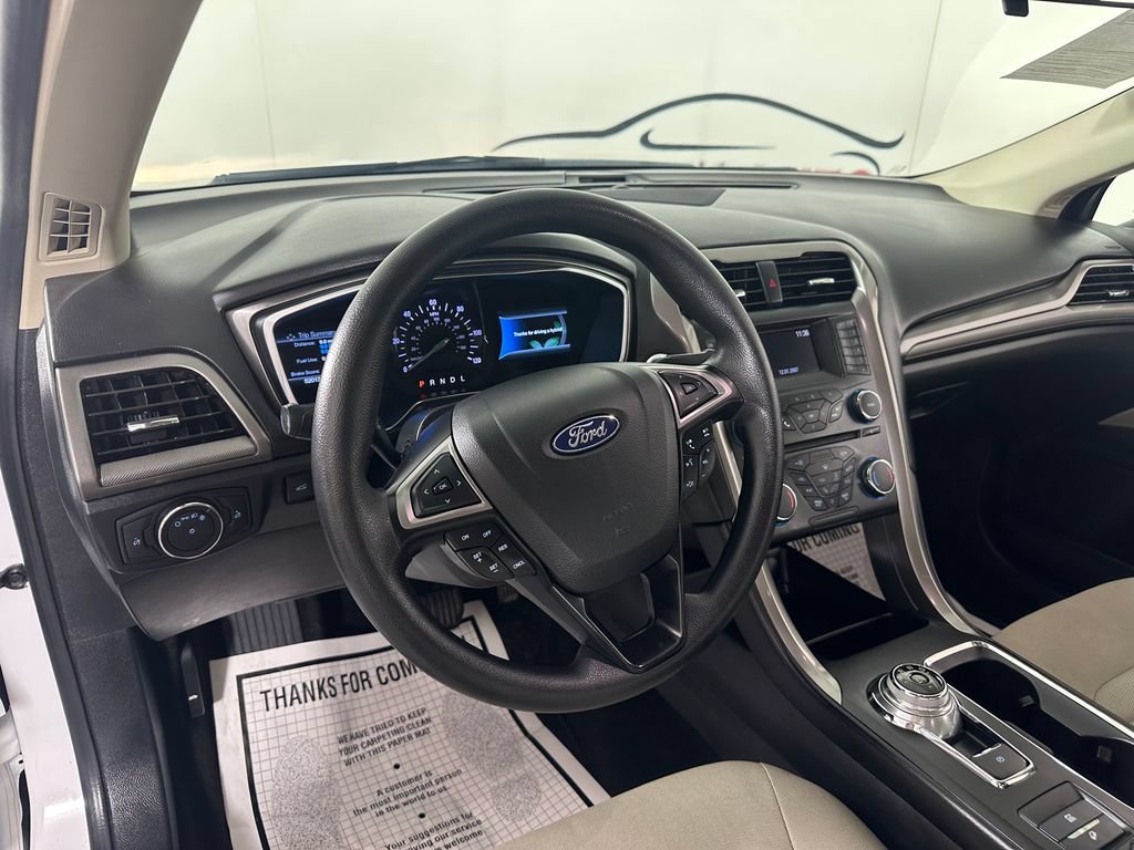 Used 2018 Ford Fusion S FWD image 18