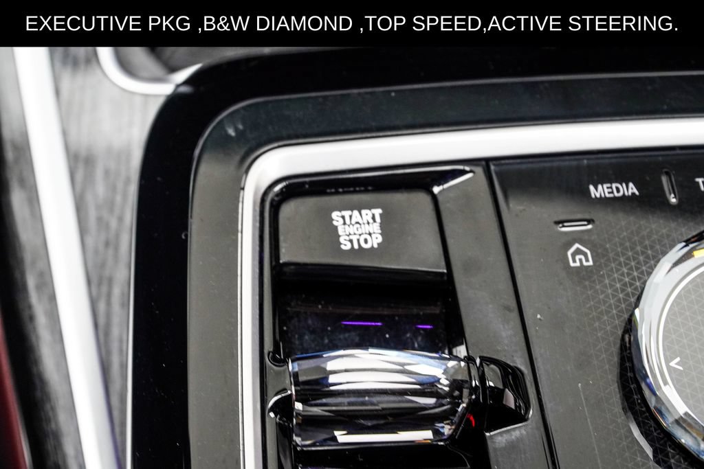 Used 2025 BMW 750e xDrive w/ Executive Package AWD/4WD image 31