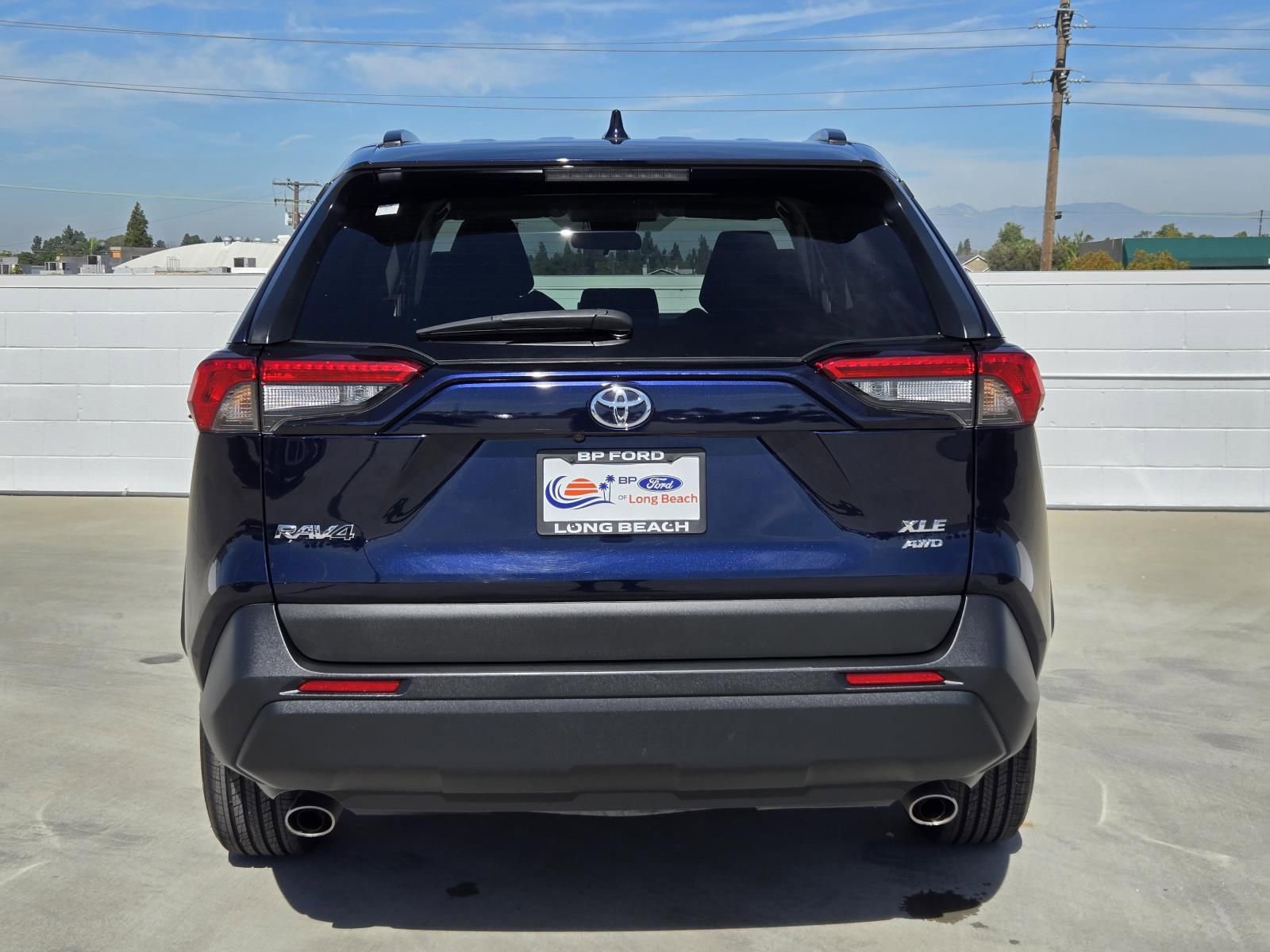 Used 2023 Toyota RAV4 XLE image 5