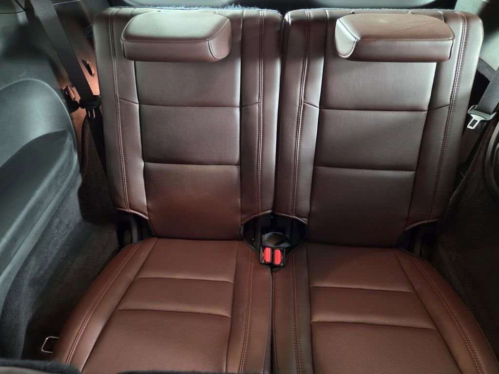 Certified 2025 Dodge Durango GT image 29