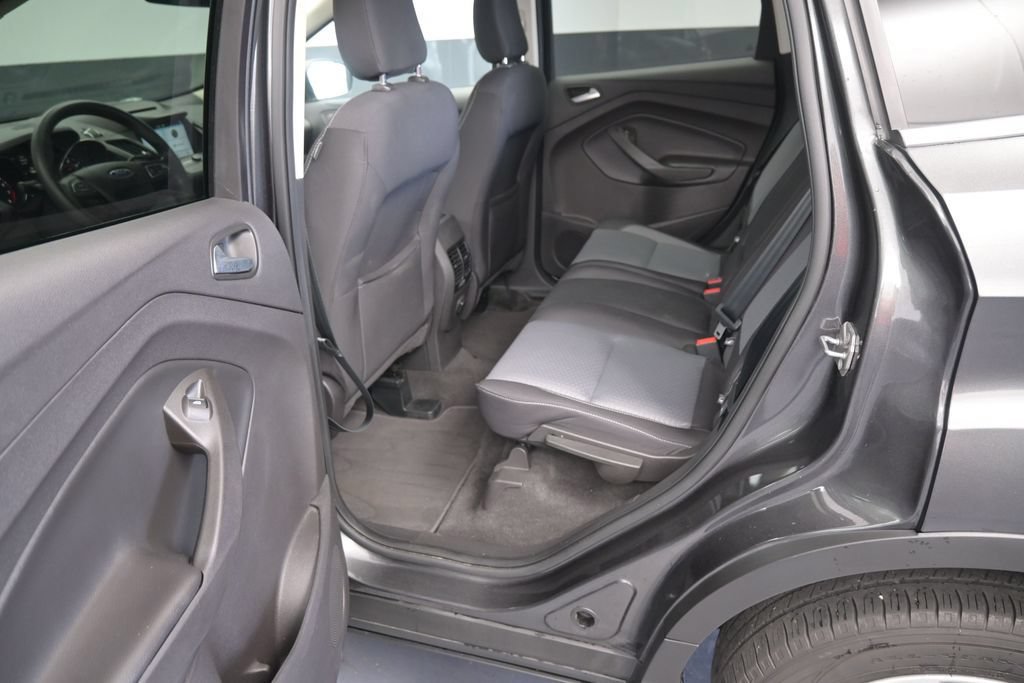 Used 2018 Ford Escape SE w/ SE Sync 3 Package FWD image 17