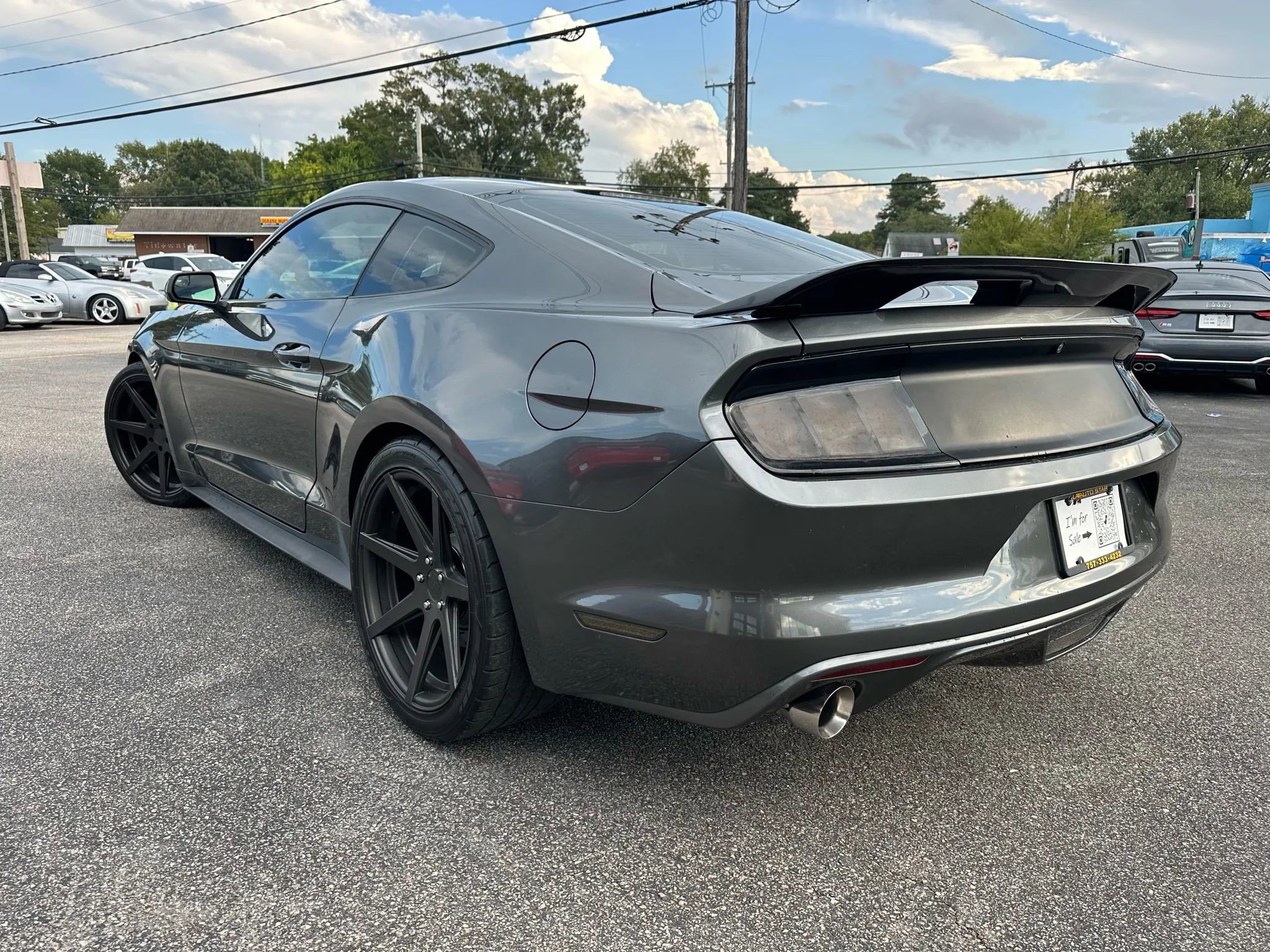 Used 2016 Ford Mustang Coupe image 5