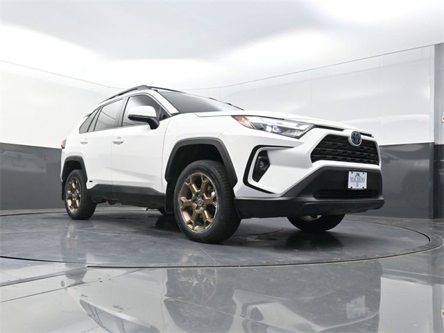 Used 2023 Toyota RAV4 AWD Hybrid image 31