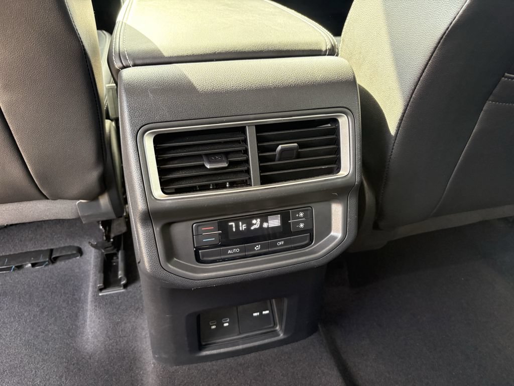 Used 2024 Volkswagen Atlas SE FWD image 25