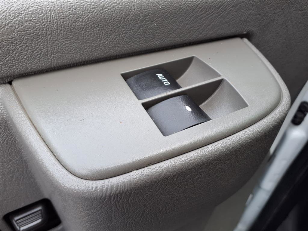 Used 2019 Chevrolet Express 3500 w/ Power Convenience Package image 7